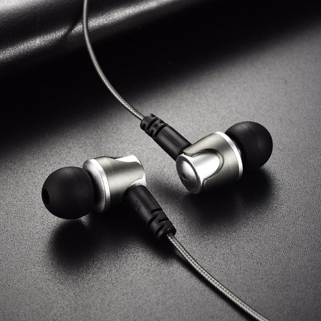 Silberne QKZ DM4 In-Ear-Kopfhörer mit austauschbarem Kabel