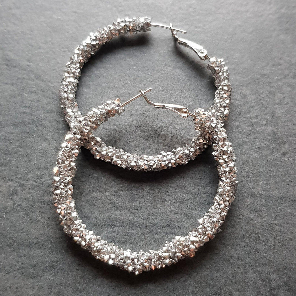 Silberne Strass-Creolen aus Edelstahl