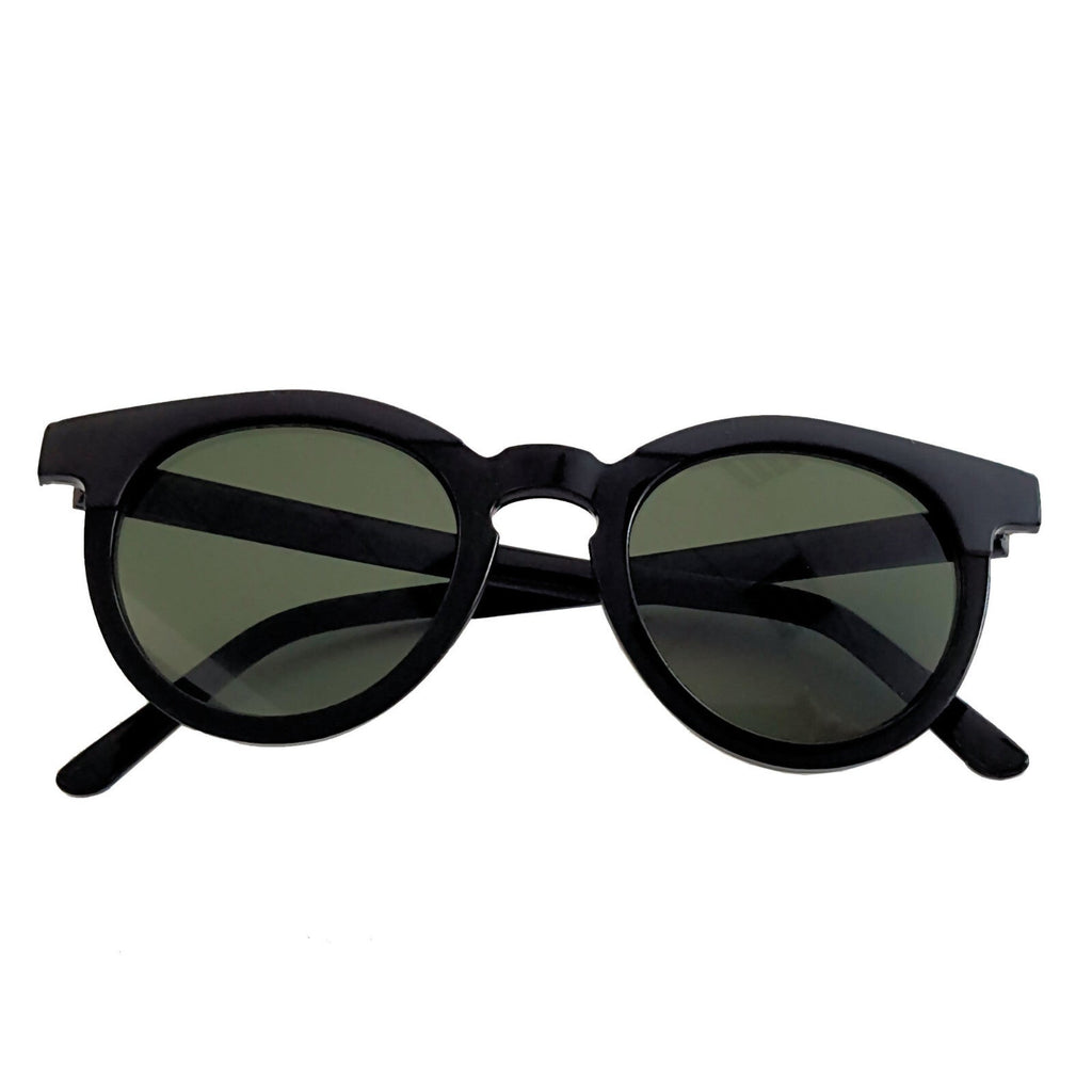 Schwarze Cat-Eye-Sonnenbrille matt und glänzend