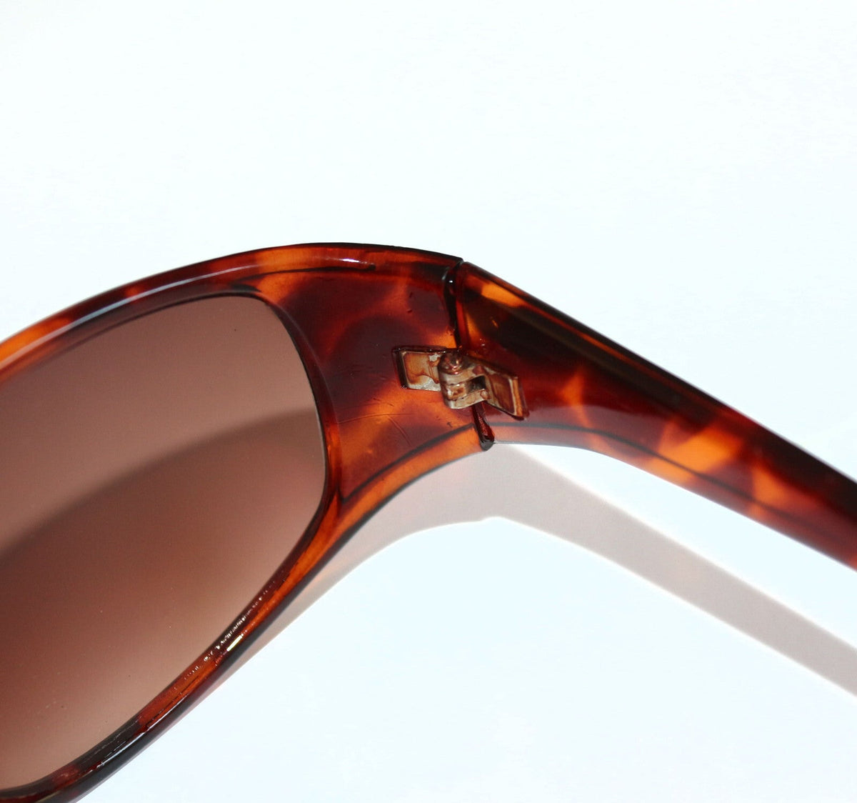 Braune leicht getigerte Designer Damen-Sonnenbrille