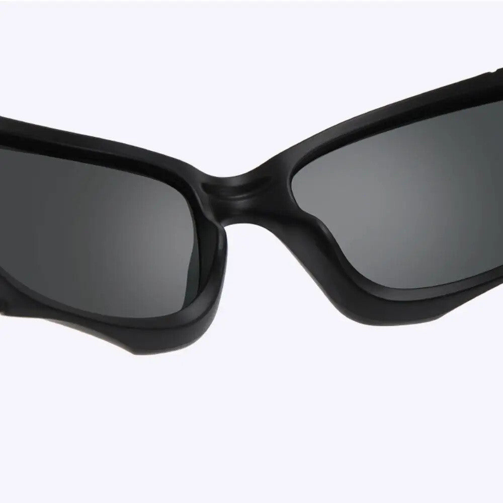 Schwarze Sport-Sonnenbrille aus Polycarbonat