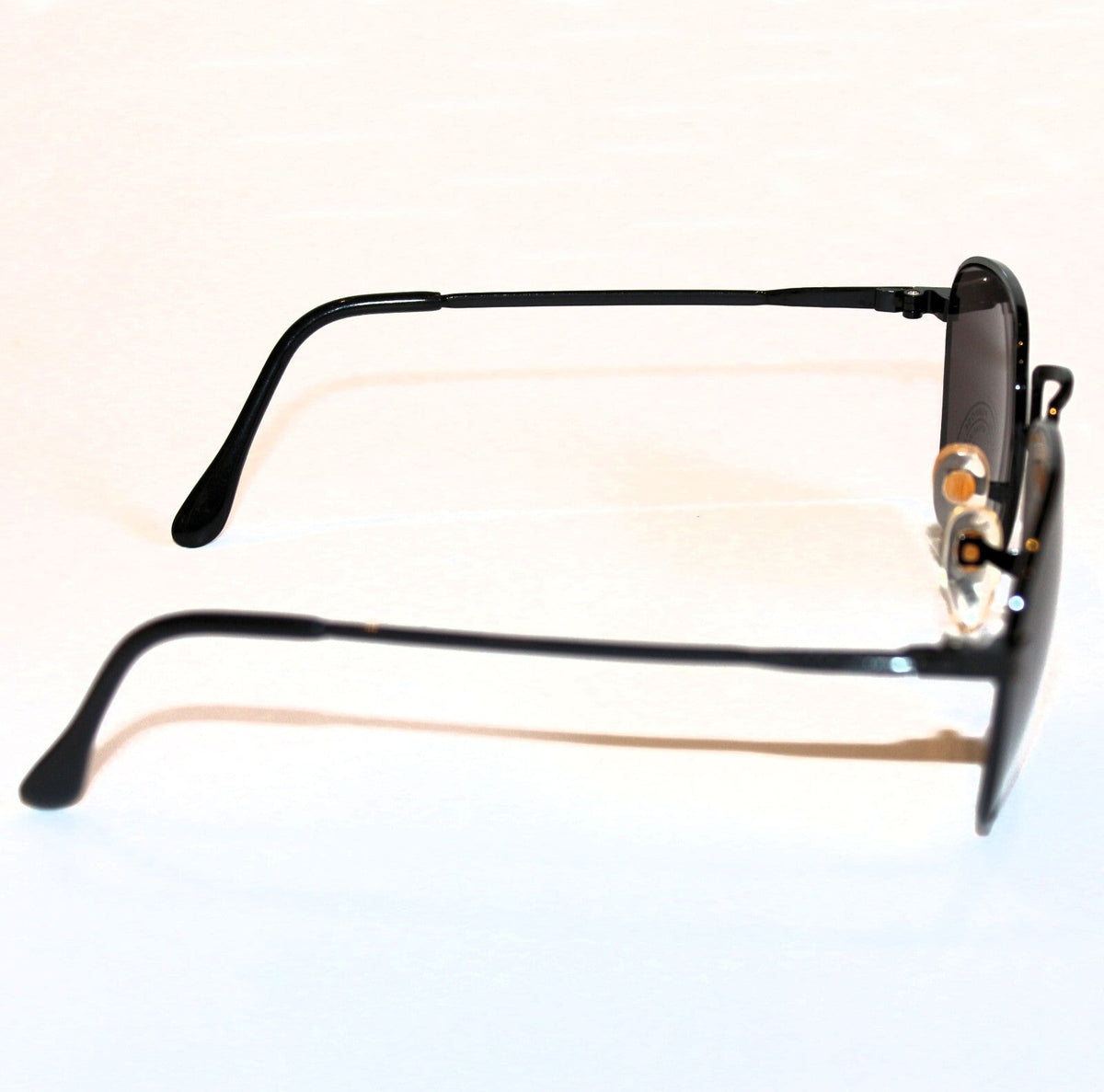 Schwarz-goldene Vintage-Retro-Sonnenbrille Unisex