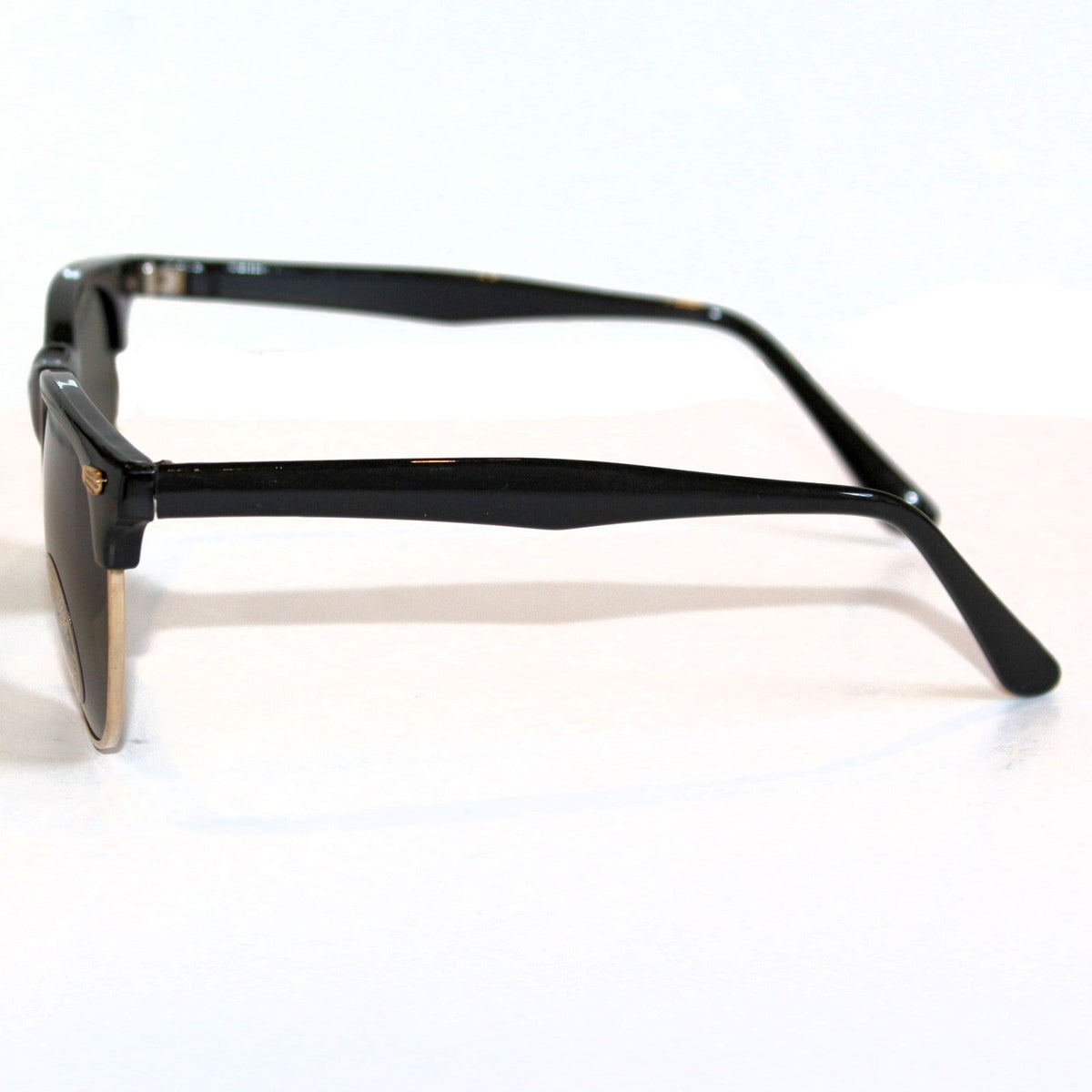 Schwarze Vintage-Retro-Sonnenbrille im Unisex-Design