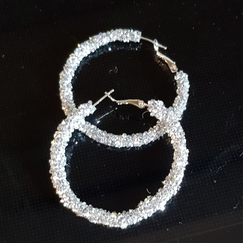 Silberne Strass-Creolen aus Edelstahl