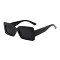 Glänzend schwarze Retro-Partybrille