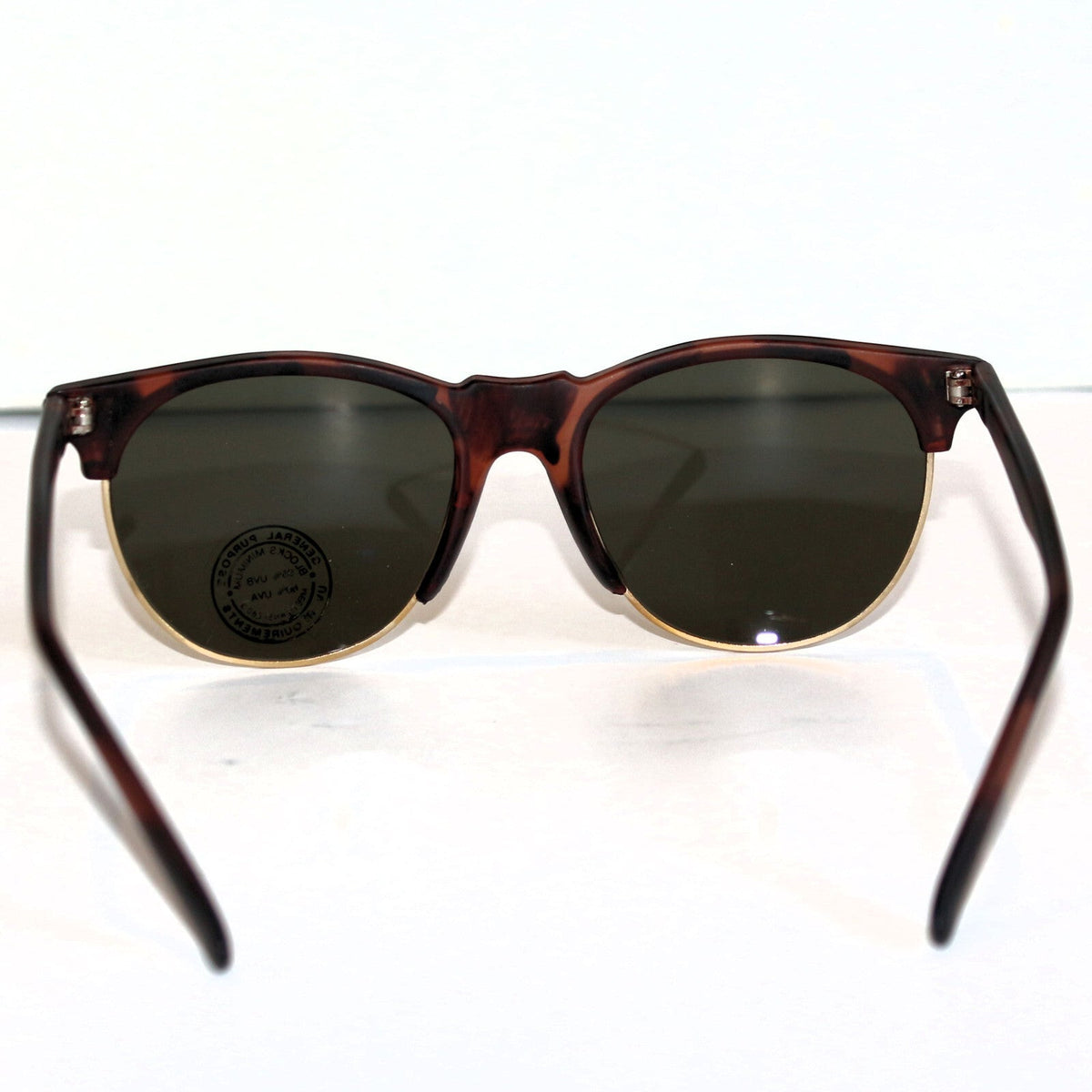 Mattbraune Vintage-Retro-Sonnenbrille im Unisex-Design