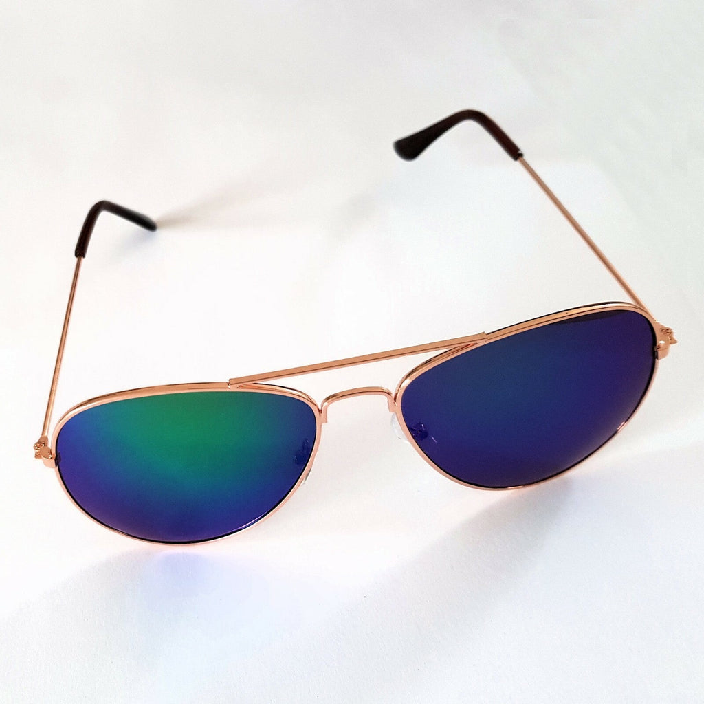 Rotgoldene Piloten-Sonnenbrille mit grün-blauen Spiegelgläsern