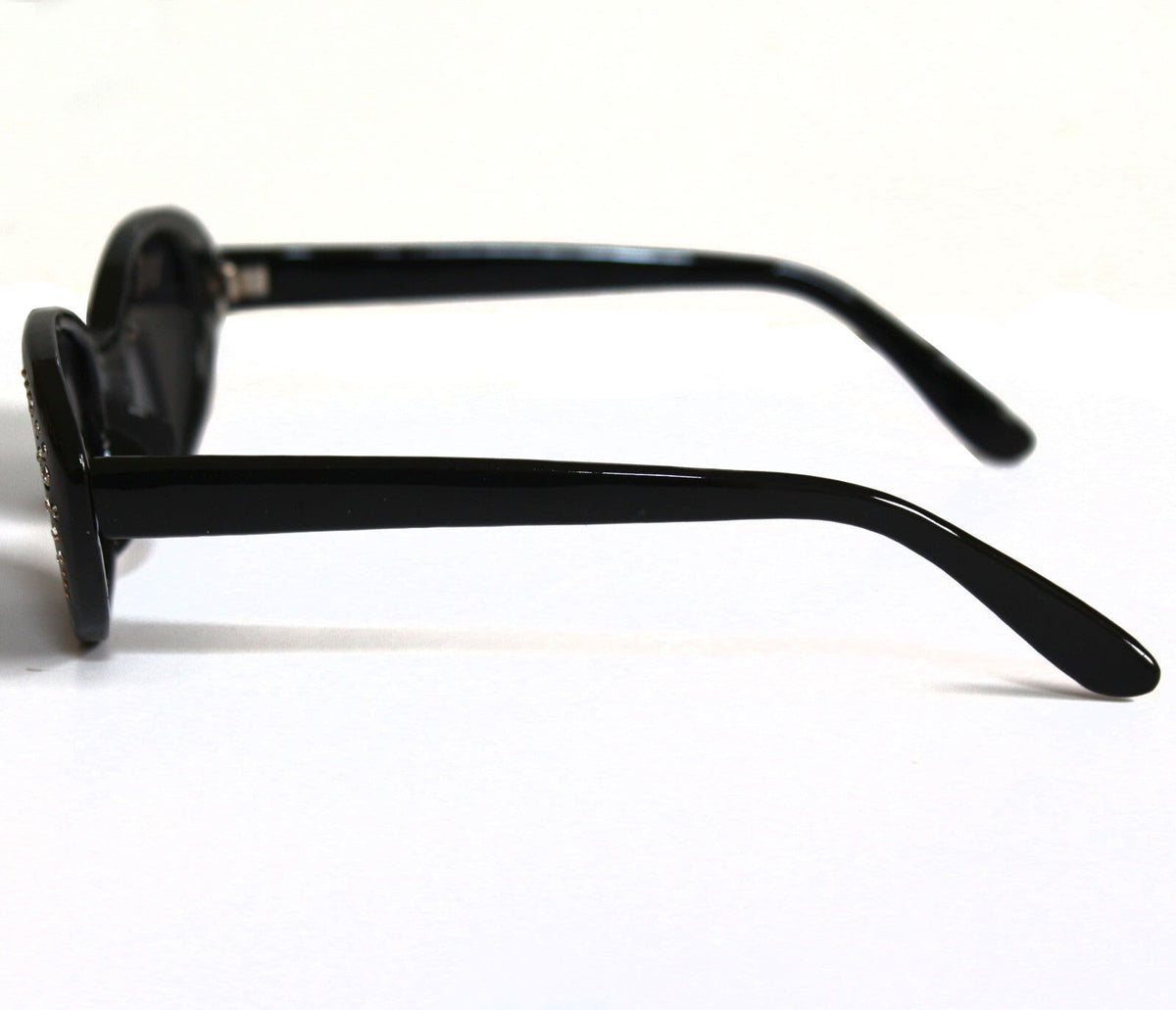 Schwarze Cat-Eye-Sonnenbrille mit Strass