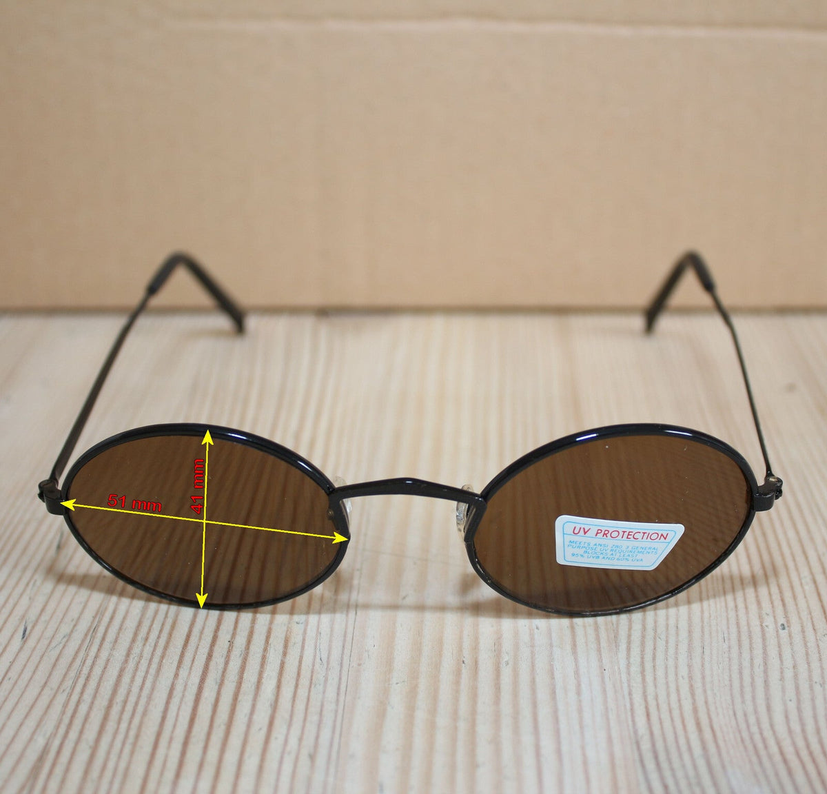 Runde schwarz-braune Steampunk-Sonnenbrille verspiegelt