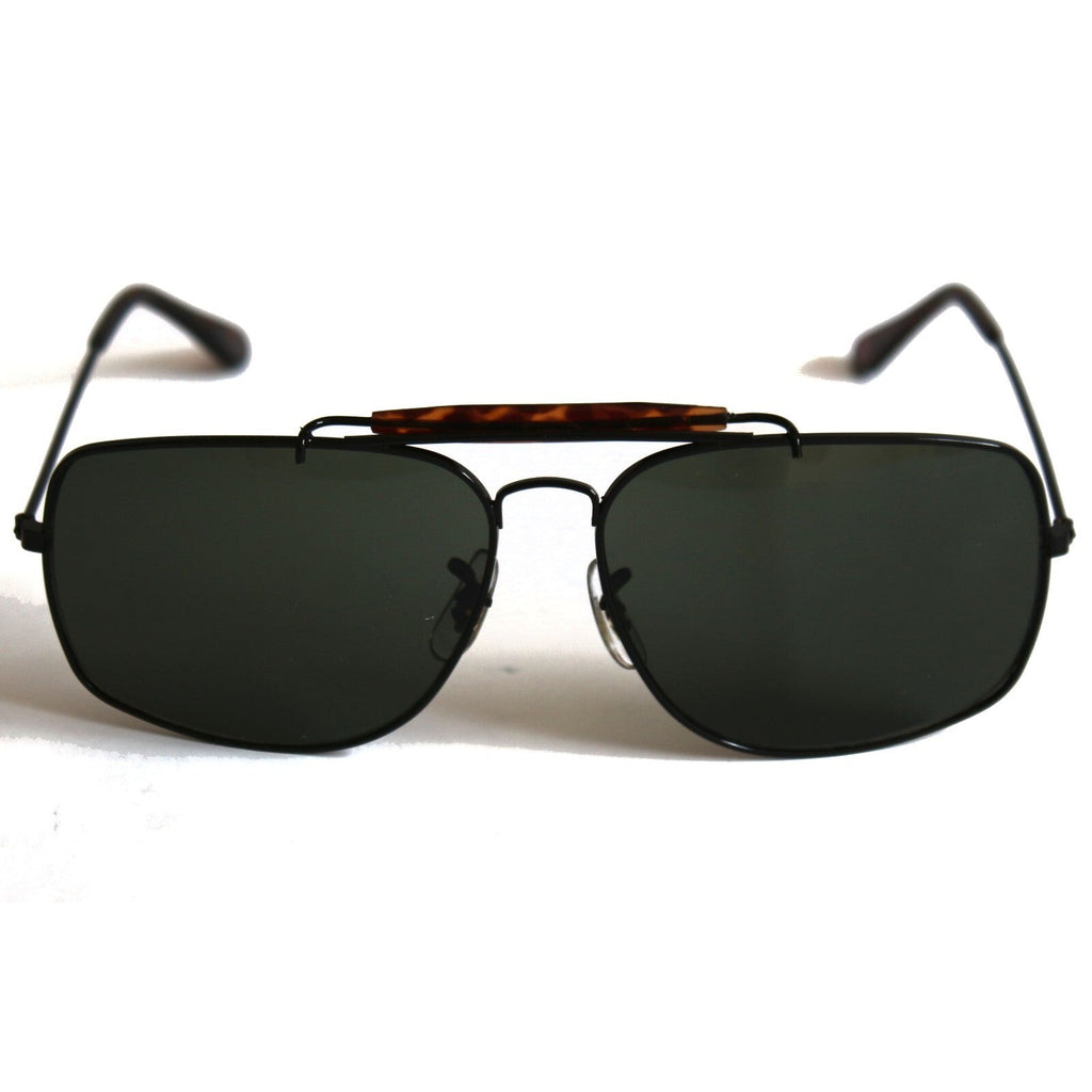 Gold-schwarze Piloten-Sonnenbrille im Porsche-Stil