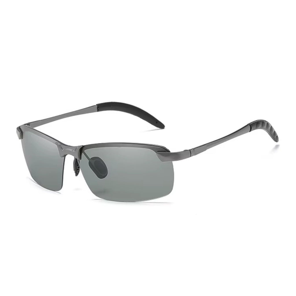 Gunmetal Matrix-Sonnenbrille mit selbsttönenden polarisierten Gläsern