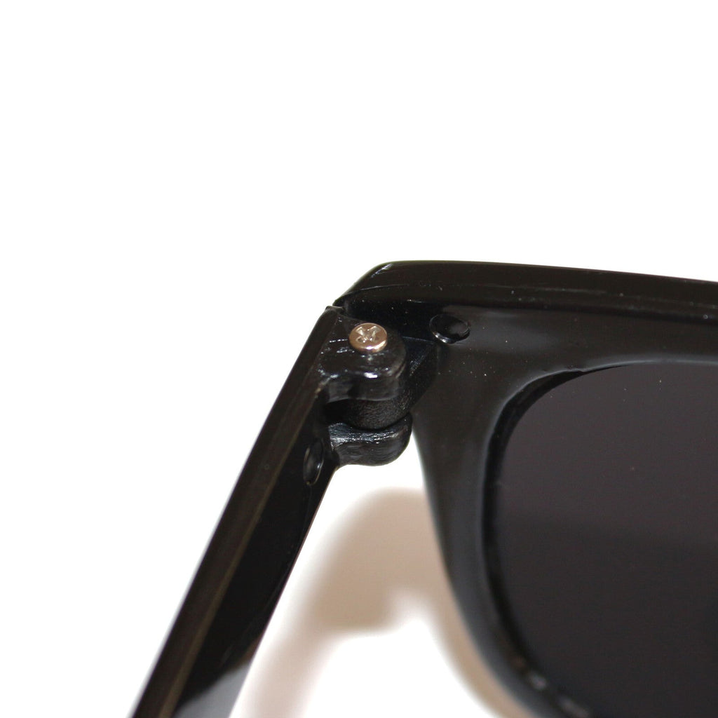 Schwarze Blues-Brothers Sonnenbrille verspiegelt