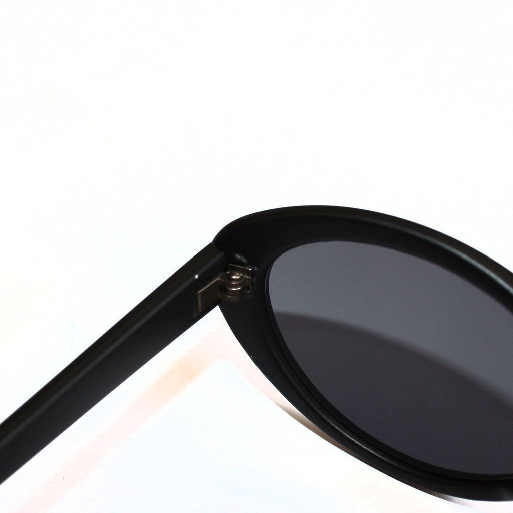 Mattschwarze Cat-Eye-Sonnenbrille