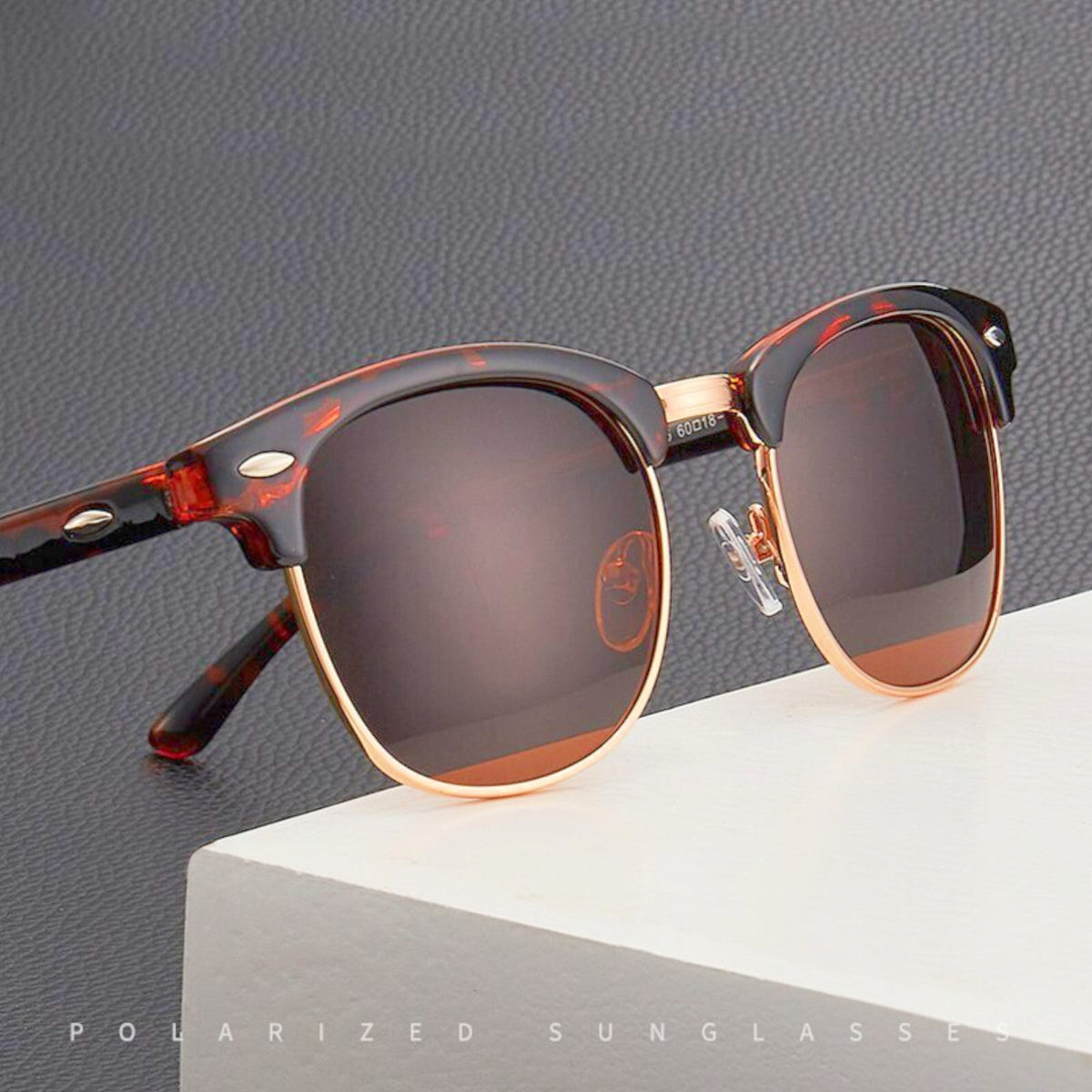 Braune Vintage Sonnenbrille im Leoparden-Look