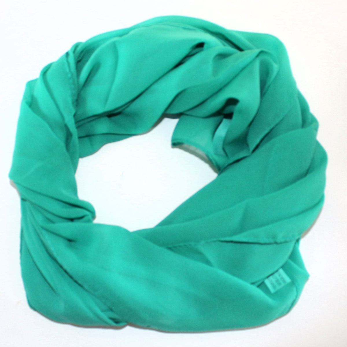 Wunderschöner Loop Schal in Grün von ManuMar - 3KShop.de