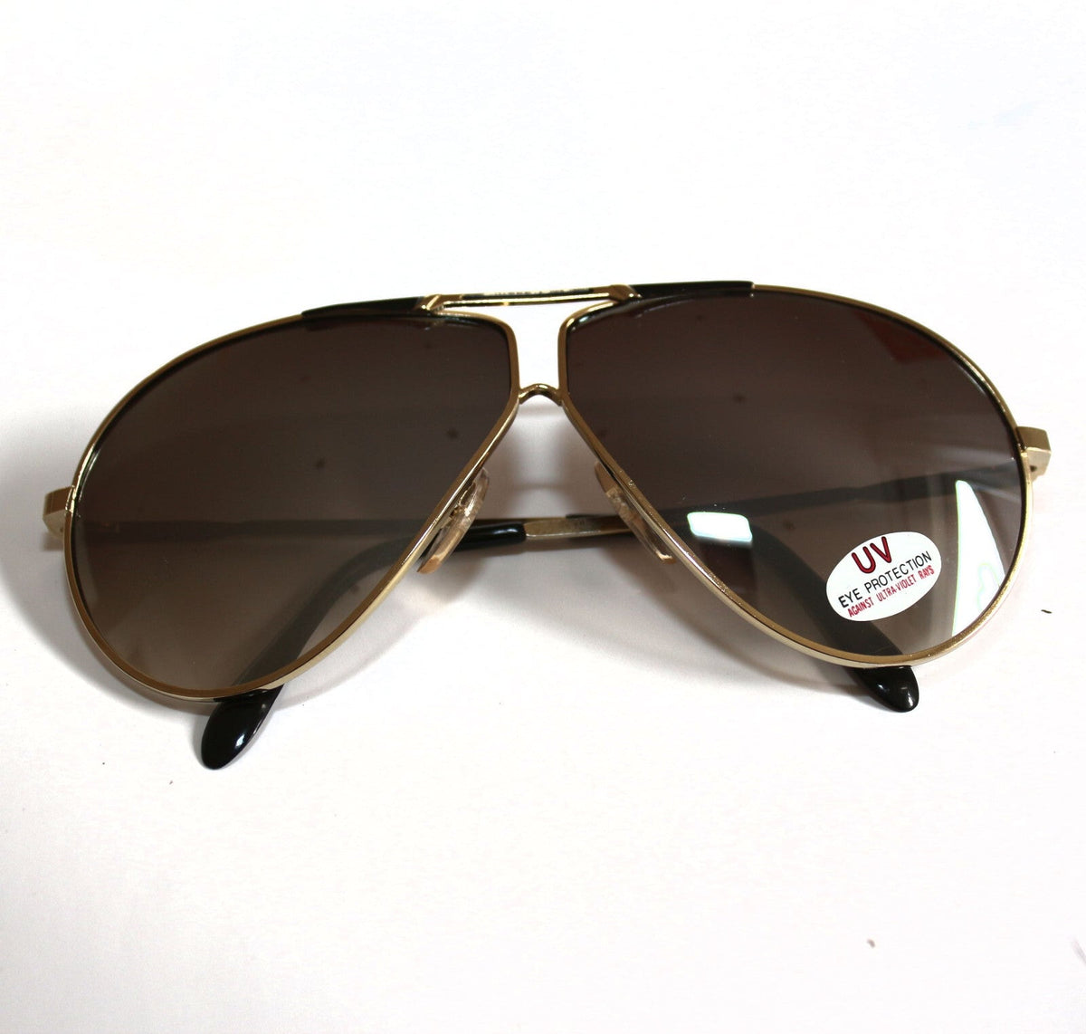 Gold-schwarze Piloten-Sonnenbrille im Porsche-Stil