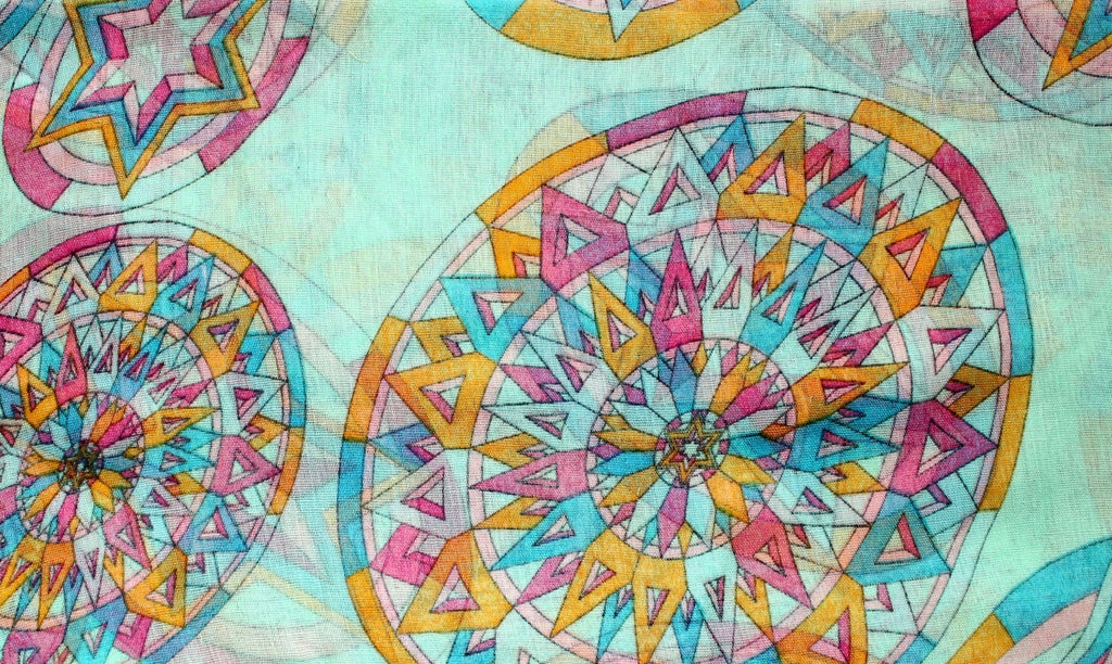 Wunderschoener Loop Schal Bunt Sterne grün, tolle Farbtöne von ManuMar - 3KShop.de