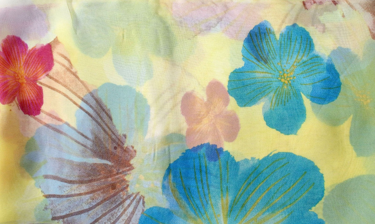 Wunderschoener Loop Schal Bunt Blumen gelb rot blau, tolle Farbtöne von ManuMar - 3KShop.de