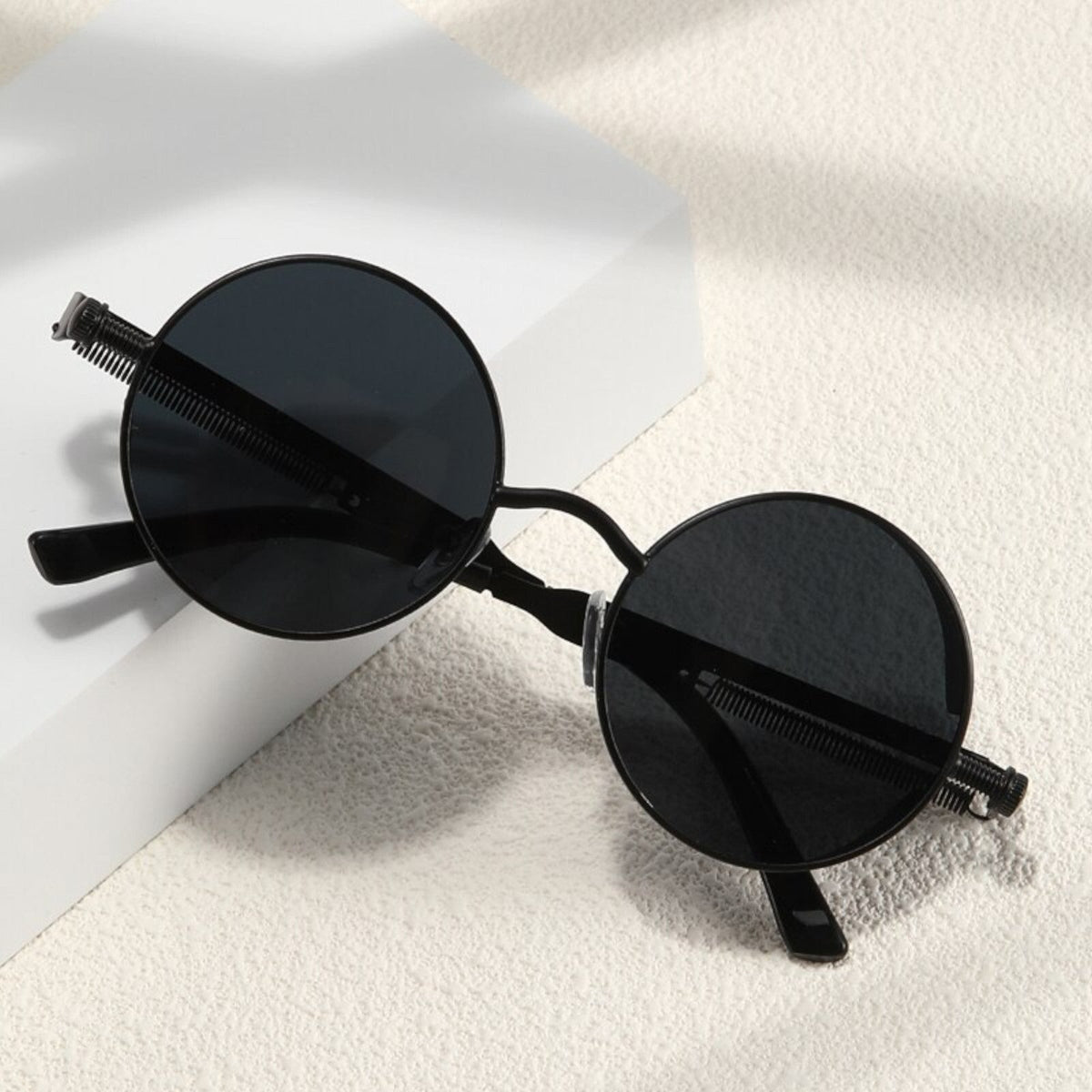 Runde schwarze Steampunk-Sonnenbrille