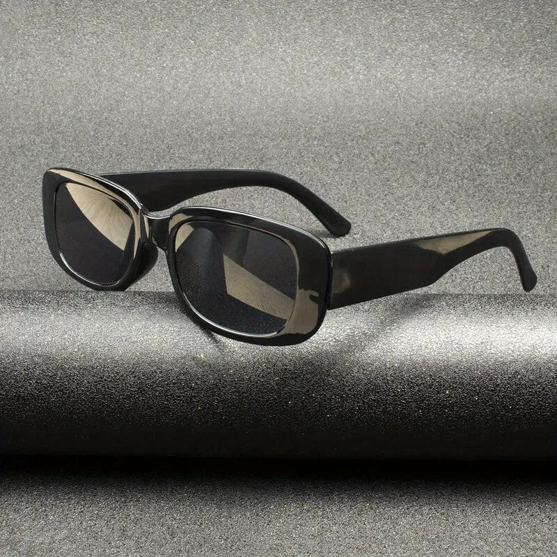 Glänzend schwarze Retro-Partybrille