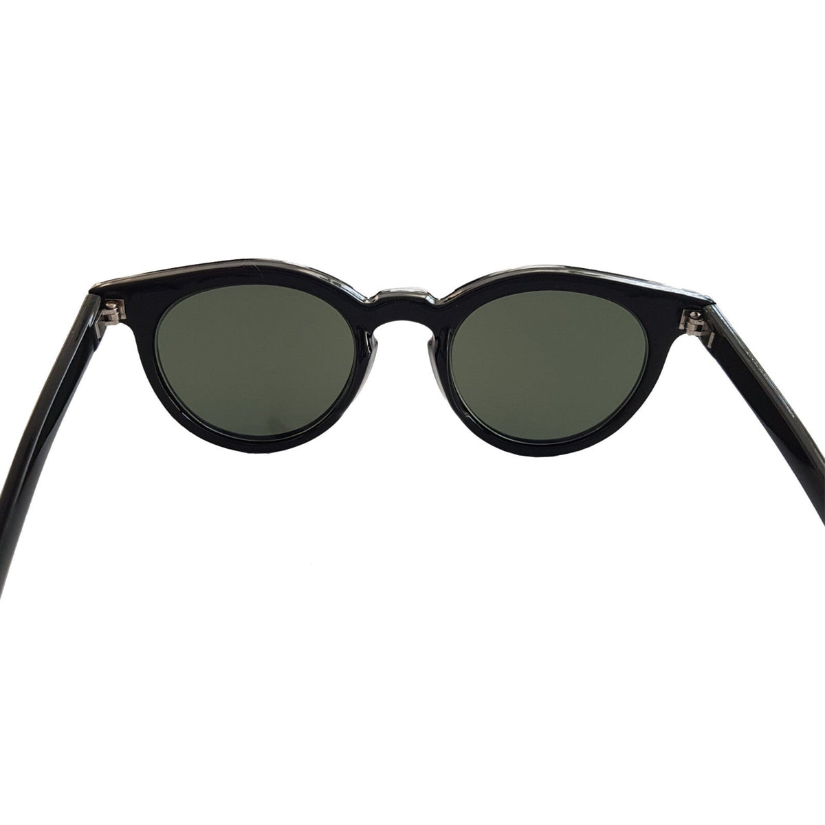 Schwarze Cat-Eye-Sonnenbrille matt und glänzend