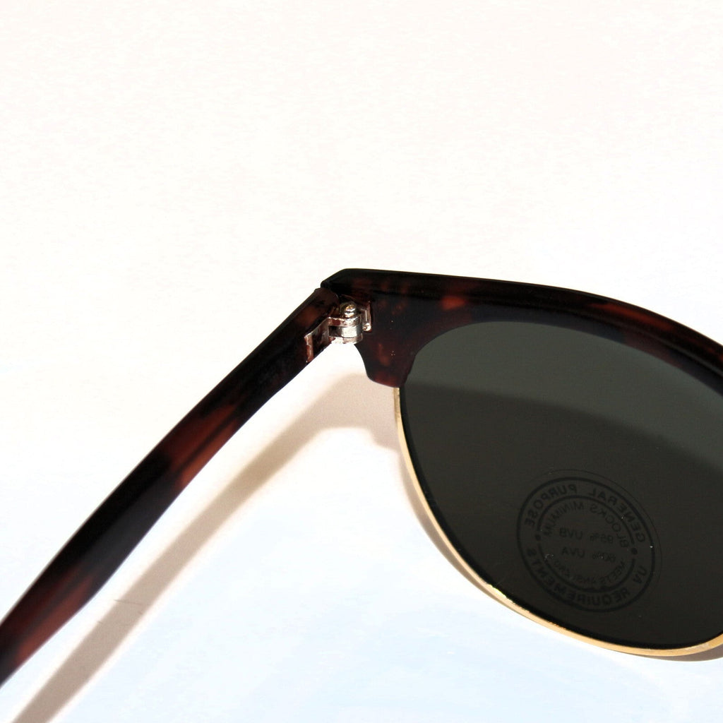 Mattbraune Vintage-Retro-Sonnenbrille im Unisex-Design