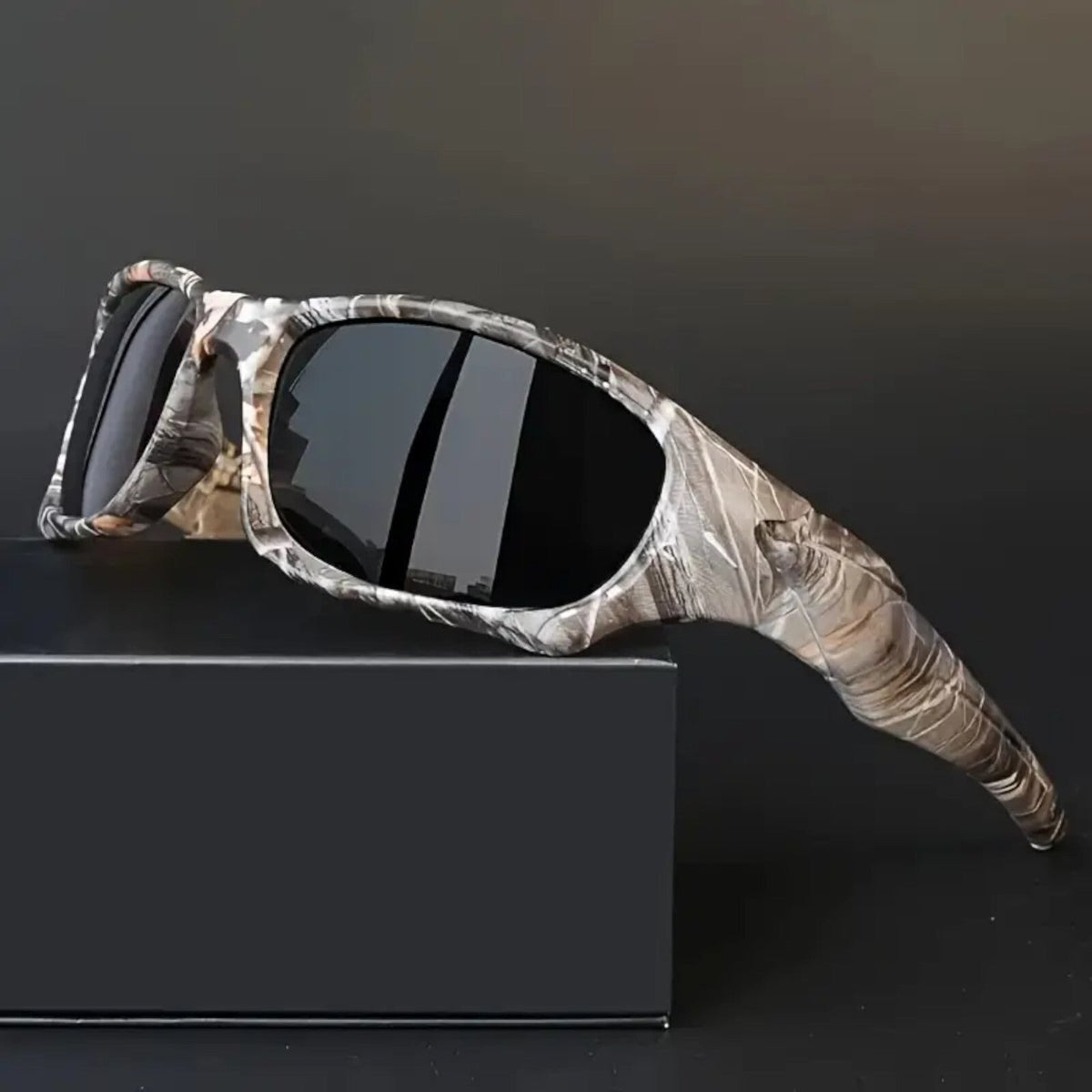 Schwarze Sport-Sonnenbrille aus Polycarbonat