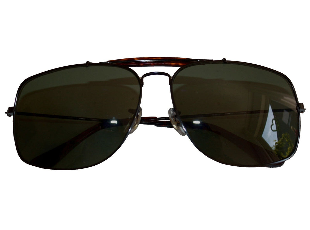 Gold-schwarze Piloten-Sonnenbrille im Porsche-Stil