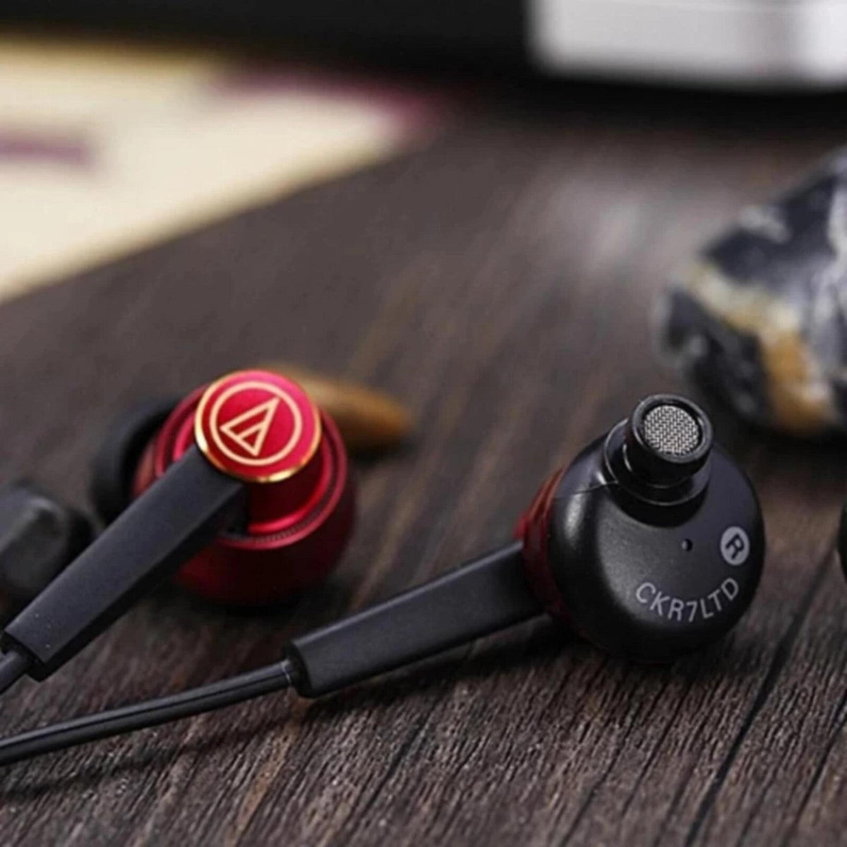 Rote Audio-Technica ATH-CKR7 Limited Edition In-Ear-Kopfhörer
