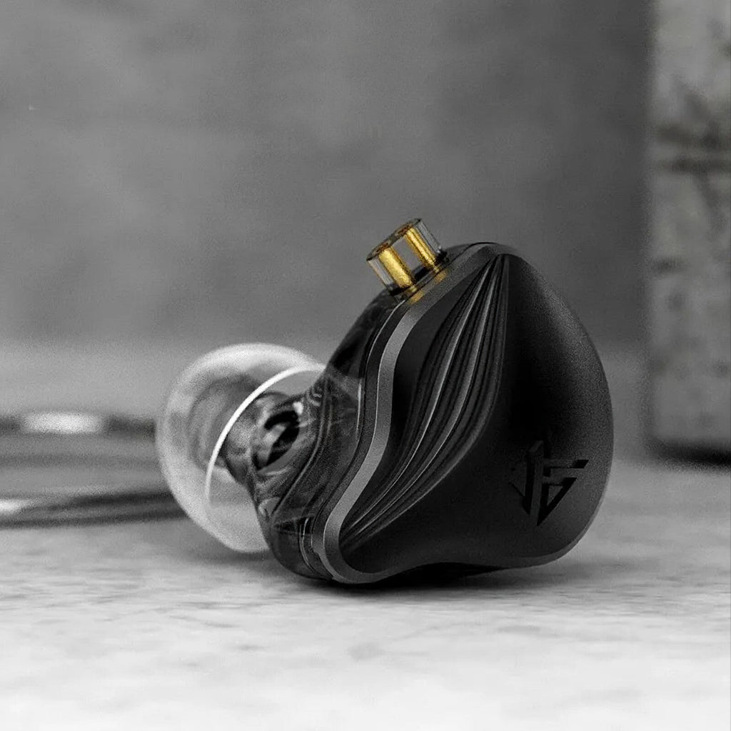 Schwarzes KZ ZEX 3-Treiber In-Ear-Headset