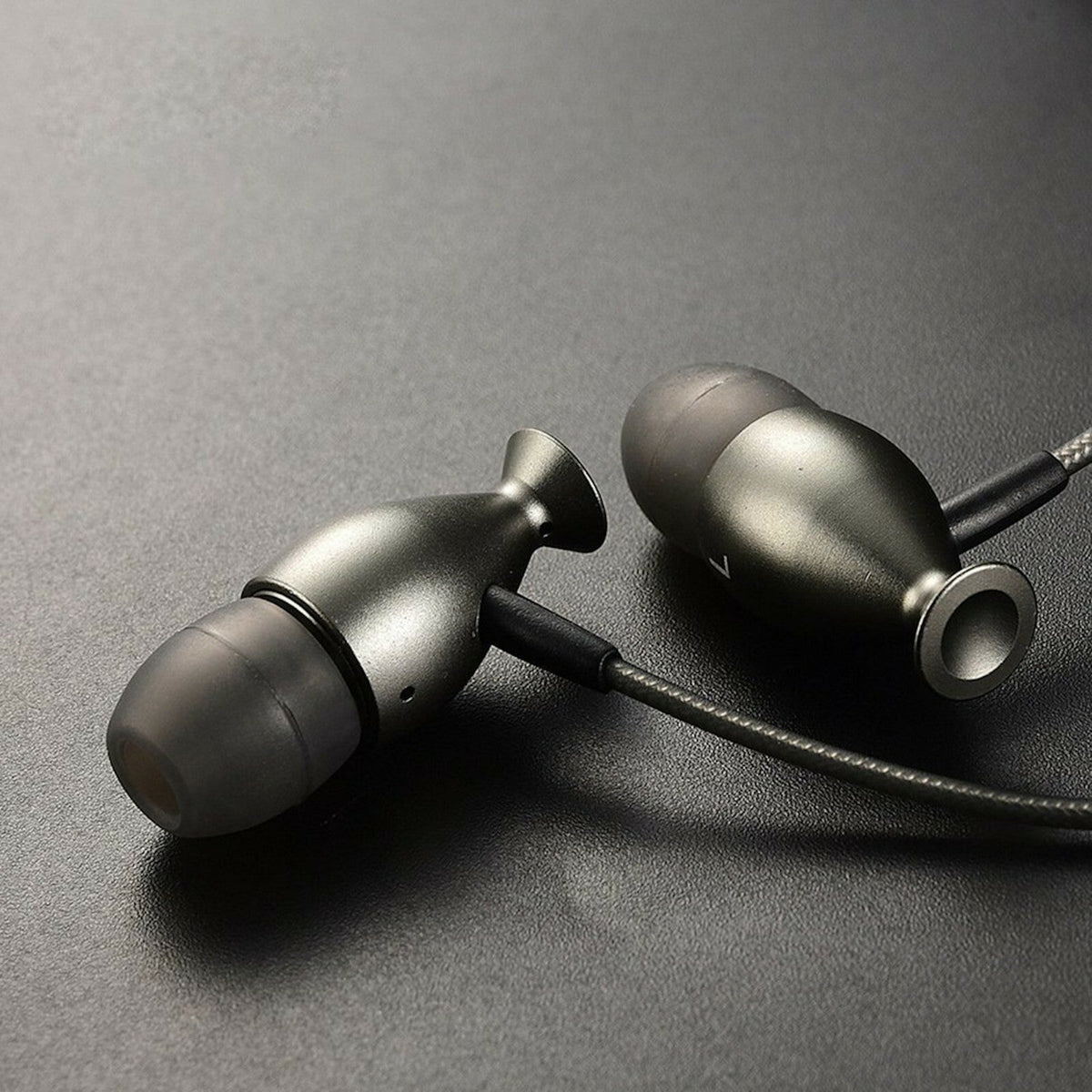 QKZ DT2 HS Sport In-Ear-Headset mit Hardcase