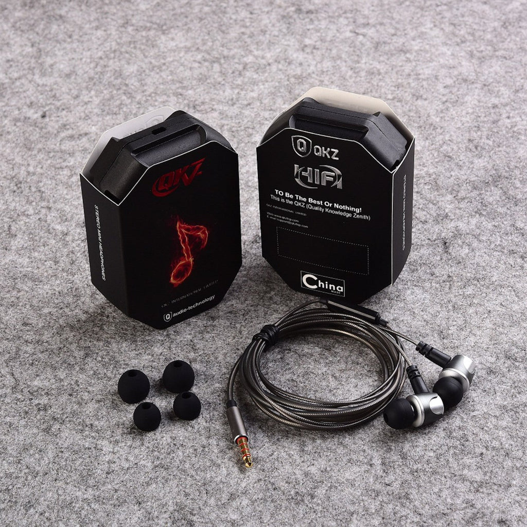 Silberne QKZ DM4 In-Ear-Kopfhörer mit austauschbarem Kabel